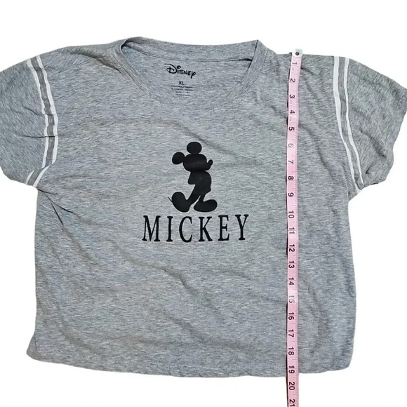Disney Women’s XL Gray Cropped Mickey Mouse Graphic Raglan Tee Shirt Preppy Fun - Picture 6 of 6